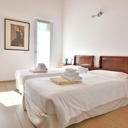 South Apartment With Pool Torri Del Benaco Dış mekan fotoğraf