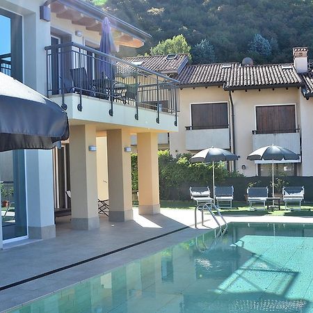 South Apartment With Pool Torri Del Benaco Dış mekan fotoğraf