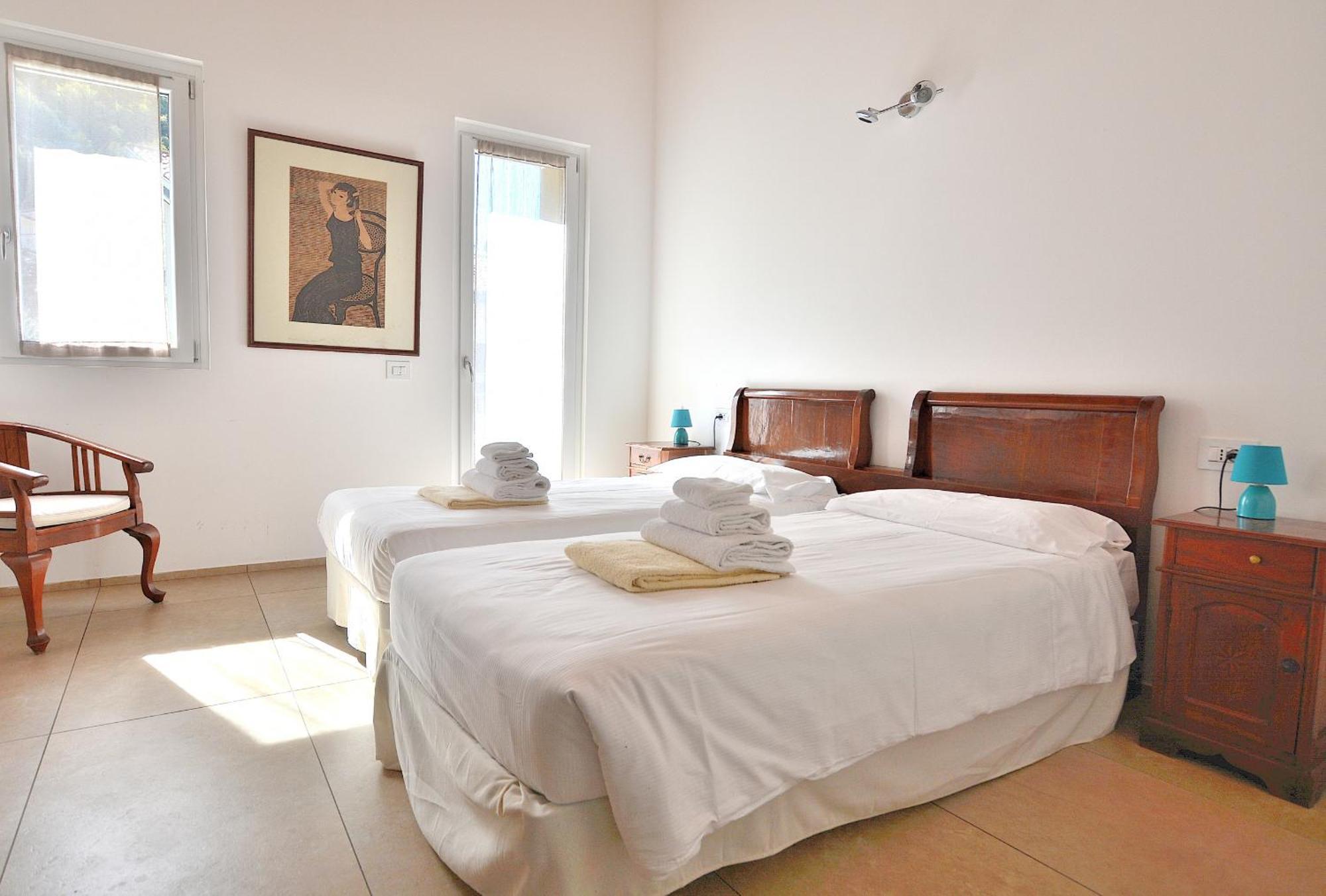 South Apartment With Pool Torri Del Benaco Dış mekan fotoğraf
