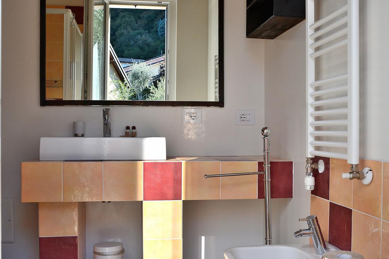 South Apartment With Pool Torri Del Benaco Dış mekan fotoğraf